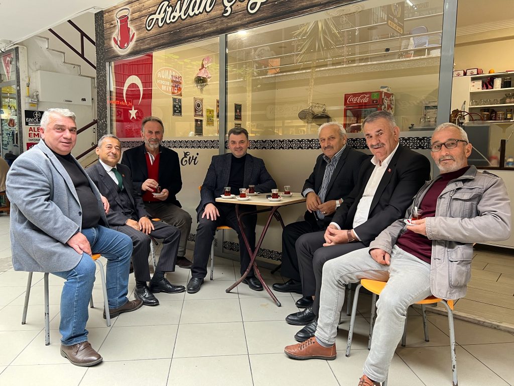 Canta07-1024x768 Hem Siyaset Hem Ticaret