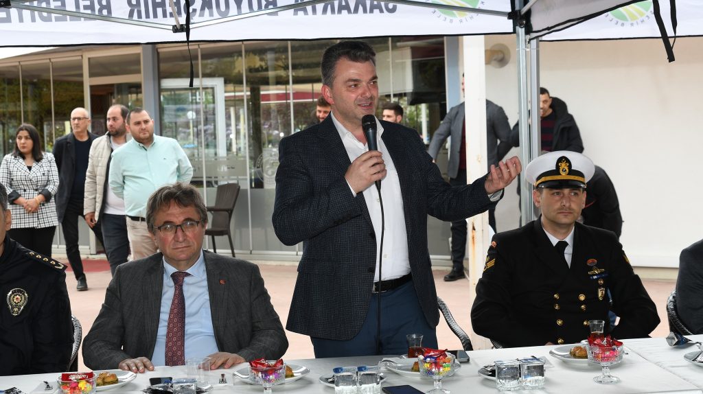 RamazanB_1-1024x574 PROTOKOL İLE HALK, PARKTA BAYRAMLAŞTI...