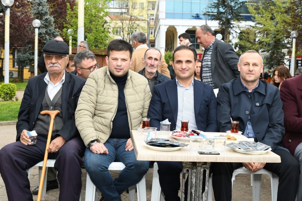 RamazanB_10-1024x682 PROTOKOL İLE HALK, PARKTA BAYRAMLAŞTI...