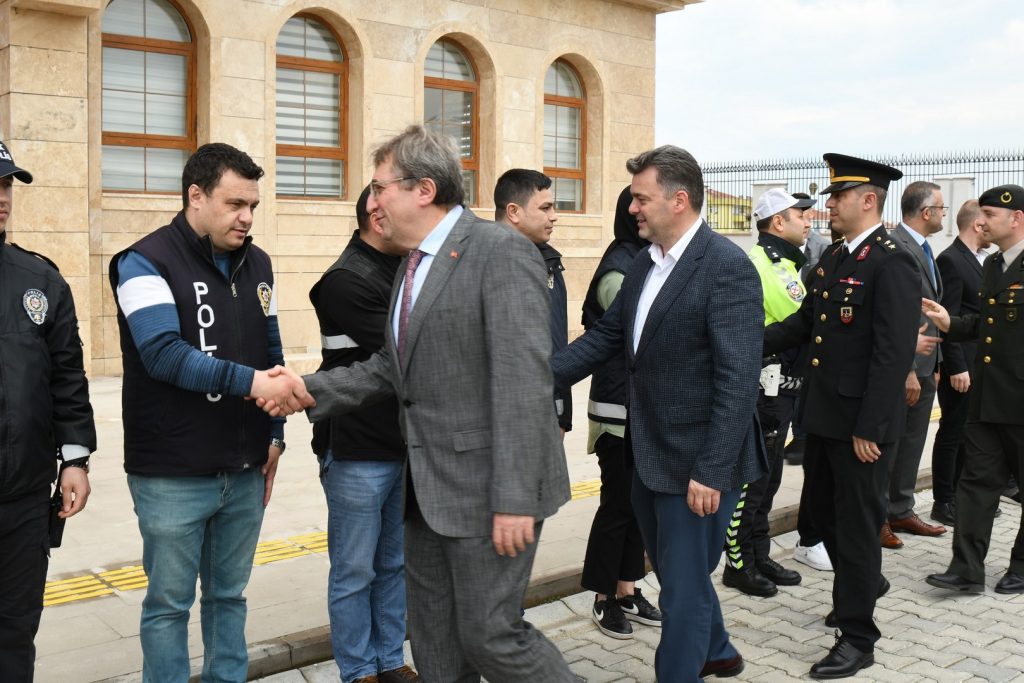 RamazanB_5-1024x683 PROTOKOL İLE HALK, PARKTA BAYRAMLAŞTI...