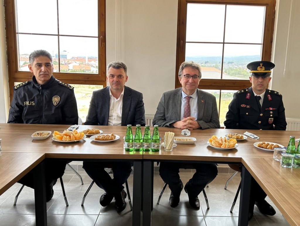 RamazanB_7-1024x771 PROTOKOL İLE HALK, PARKTA BAYRAMLAŞTI...